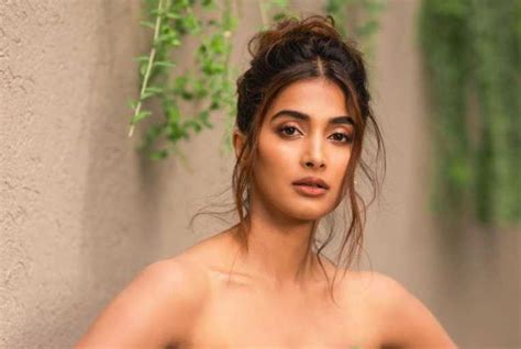 pooja hegde naked|[Top 70+] Pooja Hegde XXX Photos + Videos Nude Collection